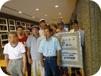 育成会・福成会合同作品展見学の様子3